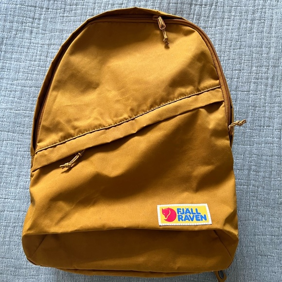 Fjällraven - Acorn Vardag Everyday Outdoor Backpack - Picture 2 of 14